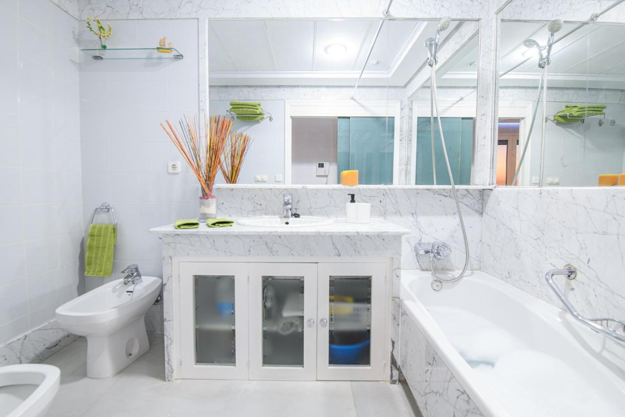 Apartamento Preciado Con Vistas Frontales Al Mar *