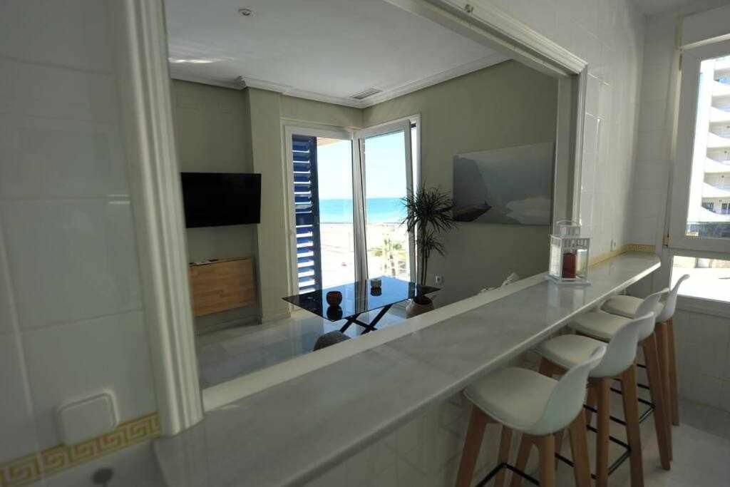 Preciado Con Vistas Frontales Al Mar *