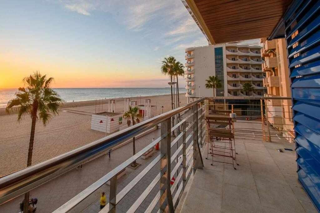 Preciado Con Vistas Frontales Al Mar Apartamento